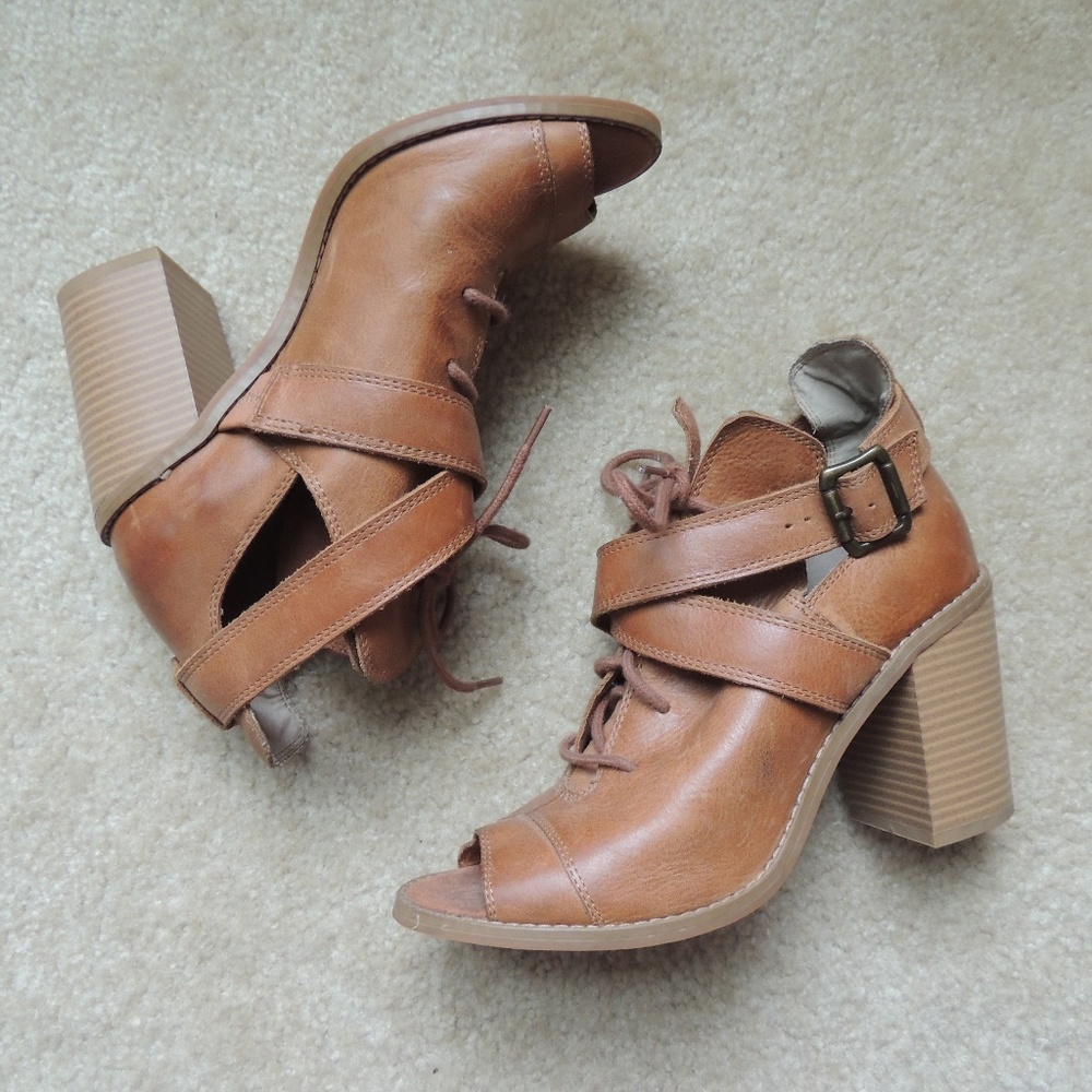 Seychelles Tan Leather Bootie